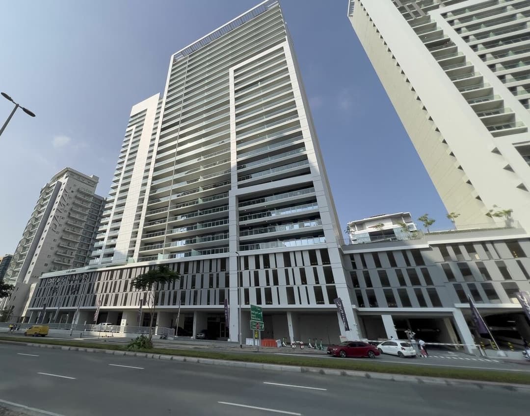 Photograph 4 of 7 of Vera Residences