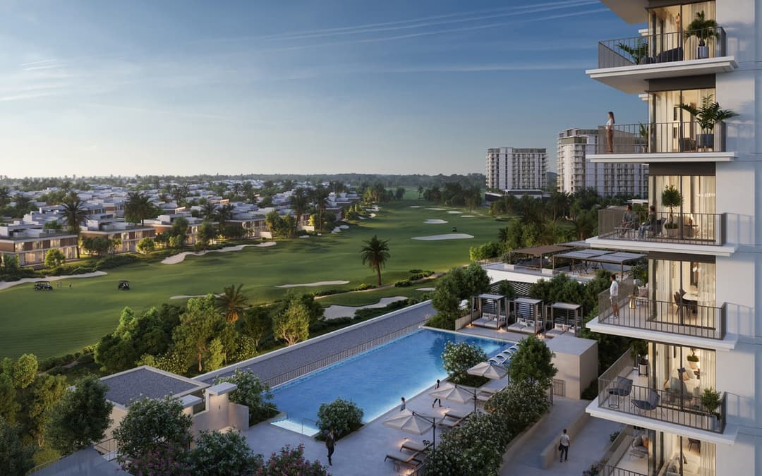 Photograph 2 of 5 of Golf Verge